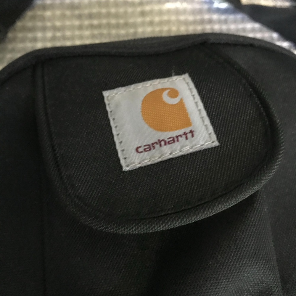 Carhartt Essentials Crossbody Bag - Picture 2 of 5